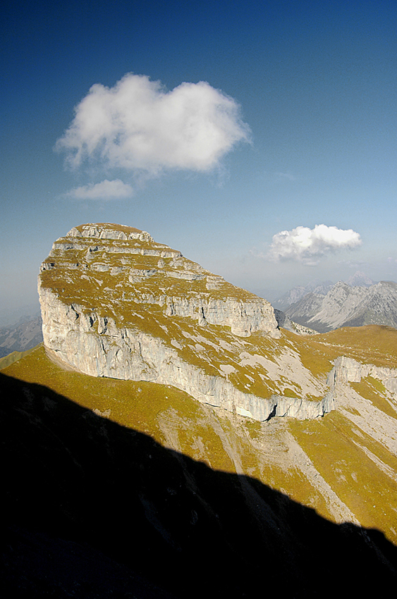 Tour de Maillen, Vaud, Suisse.